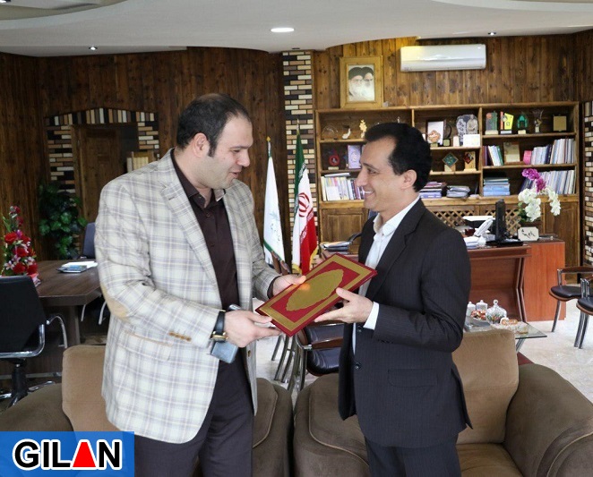 آیا روابط عمومی شهرداری لاهیجان در ماجرای شکایت از رسانه ها کوتاهی نکرده است!؟ آیا روابط عمومی شهرداری لاهیجان در ماجرای شکایت از رسانه ها کوتاهی نکرده است!؟