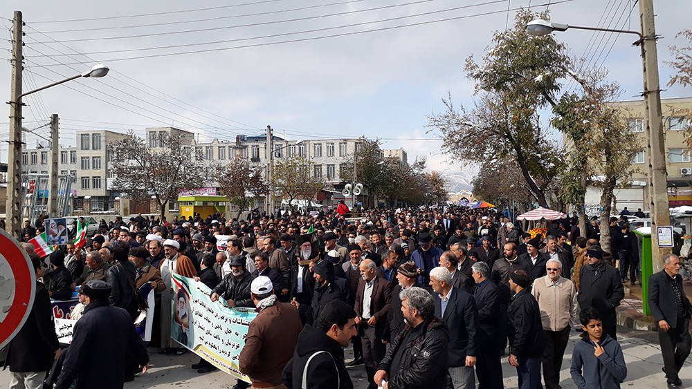 مشت محکم بر دهان بدخواهان نظام و آشوبگران