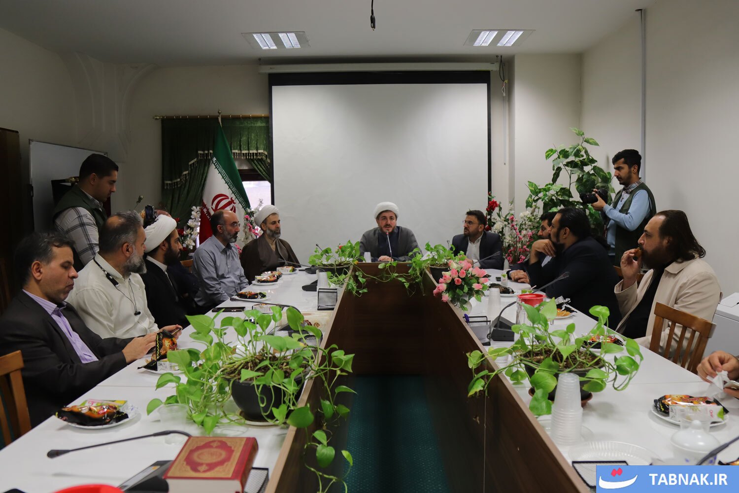 گزارش تصویری / بازدید خبرنگاران قمی از بخشهای فرهنگی آستان مقدس حضرت معصومه (س) گزارش تصویری / بازدید خبرنگاران قمی از بخشهای فرهنگی آستان مقدس حضرت معصومه (س)