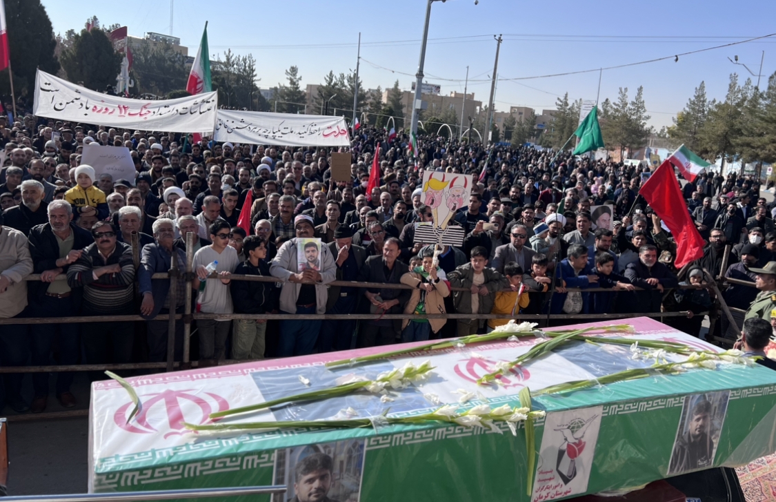 حضور با شكوه مردم کرمان در راهپیمایی محکومیت جنایات اغتشاشگران و تشییع شهید امنیت حضور با شكوه مردم کرمان در راهپیمایی محکومیت جنایات اغتشاشگران و تشییع شهید امنیت