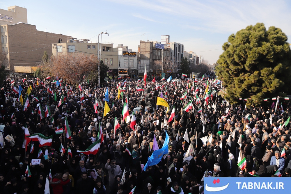عکس / قیام قم علیه تروریسم آشوبگر صهیونی-آمریکایی عکس / قیام قم علیه تروریسم آشوبگر صهیونی-آمریکایی