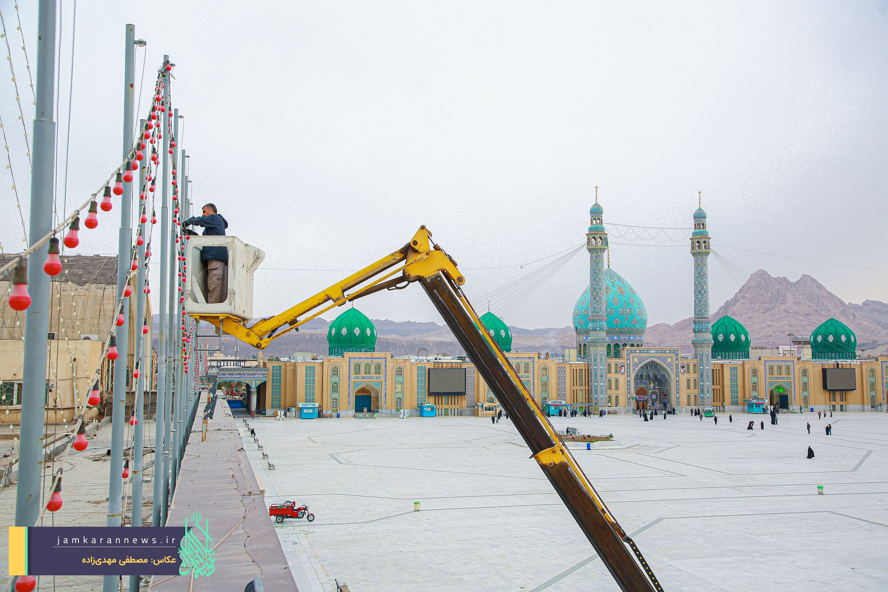 عکس / چراغانی مسجد مقدس جمکران در آستانه ماه شعبان