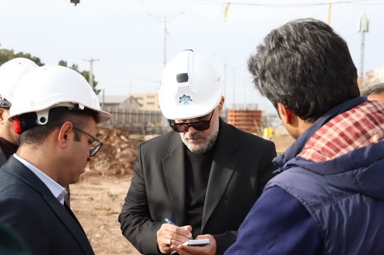 پل شهدای اقتدار در کرمان طی ٣ ماه آینده به بهرهبرداری میرسد پل شهدای اقتدار در کرمان طی ٣ ماه آینده به بهرهبرداری میرسد