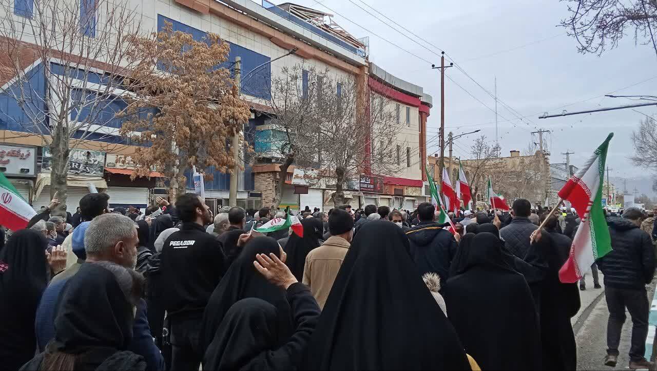 حضور پرشور مردم در راهپیمایی ۲۲ بهمن؛ تجدید میثاق با آرمانهای انقلاب اسلامی + فیلم حضور پرشور مردم در راهپیمایی ۲۲ بهمن؛ تجدید میثاق با آرمانهای انقلاب اسلامی + فیلم