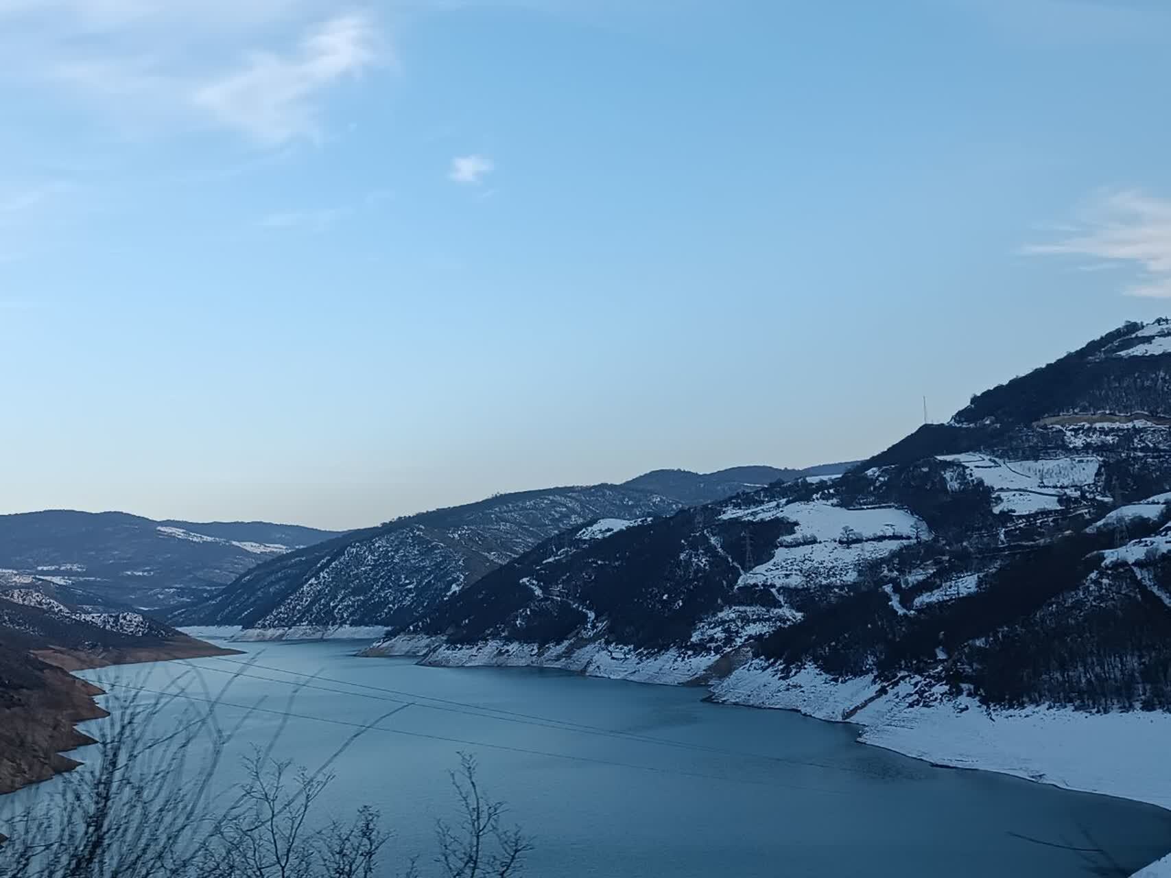 آسمان آرام لرستان تا فردا؛ بارشهای از سهشنبه آغاز میشود آسمان آرام لرستان تا فردا؛ بارشهای از سهشنبه آغاز میشود