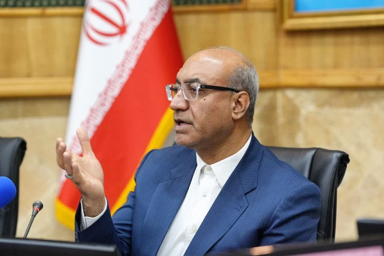 حمایت از صادرکنندگان و پیگیری مشکل تأمین ارز موردنیاز تجار در کرمانشاه / اختیارات جدید دولت به استانها، مسیر فعالیت اقتصادی را تسهیل میکند حمایت از صادرکنندگان و پیگیری مشکل تأمین ارز موردنیاز تجار در کرمانشاه / اختیارات جدید دولت به استانها، مسیر فعالیت اقتصادی را تسهیل میکند