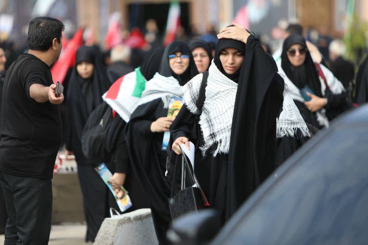 ۱۱۵ کاروان از استان اردبیل برای تشییع رهبر شهید عازم شدند ۱۱۵ کاروان از استان اردبیل برای تشییع رهبر شهید عازم شدند