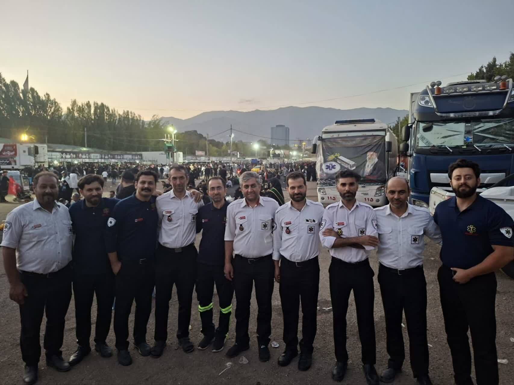 استقرار اورژانس ۱۱۵ اردبیل در مراسم تشییع آقای شهید ایران استقرار اورژانس ۱۱۵ اردبیل در مراسم تشییع آقای شهید ایران