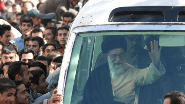 از عطر ماندگار مهر ۹۰ تا عهد وفاداری در ۱۴۰۵؛ کرمانشاه در سوگ علمدار و تجدید عهد با راه ولایت از عطر ماندگار مهر ۹۰ تا عهد وفاداری در ۱۴۰۵؛ کرمانشاه در سوگ علمدار و تجدید عهد با راه ولایت
