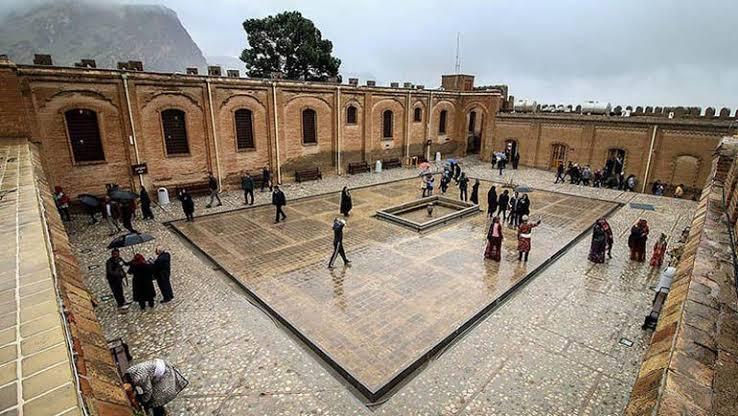 فلک‌الافلاک؛ از دژ تاریخی تا مقصد گردشگری