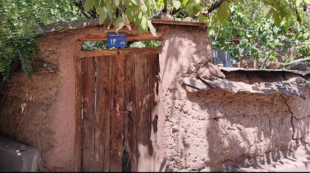 بغض کهنه روستایی در سایه پایتخت؛ سنجریان ۲۰۰ ساله هنوز در انتظار یک لوله گاز+ فیلم بغض کهنه روستایی در سایه پایتخت؛ سنجریان ۲۰۰ ساله هنوز در انتظار یک لوله گاز+ فیلم