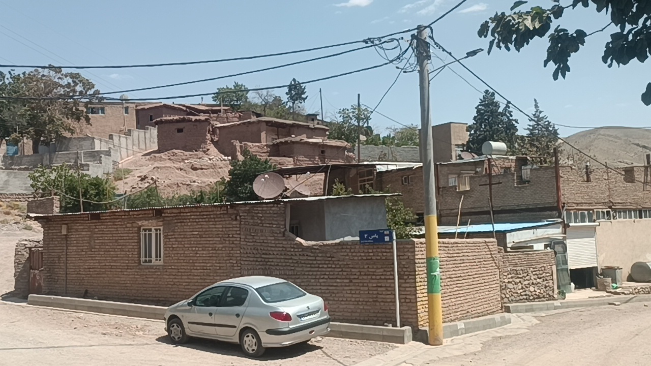 بغض کهنه روستایی در سایه پایتخت؛ سنجریان ۲۰۰ ساله هنوز در انتظار یک لوله گاز+ فیلم بغض کهنه روستایی در سایه پایتخت؛ سنجریان ۲۰۰ ساله هنوز در انتظار یک لوله گاز+ فیلم