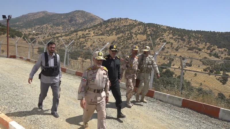 بازدید میدانی جانشین فراجا از مرزهای کردستان؛ امنیت پایدار حاصل هوشیاری مرزبانان + تصاویر بازدید میدانی جانشین فراجا از مرزهای کردستان؛ امنیت پایدار حاصل هوشیاری مرزبانان + تصاویر