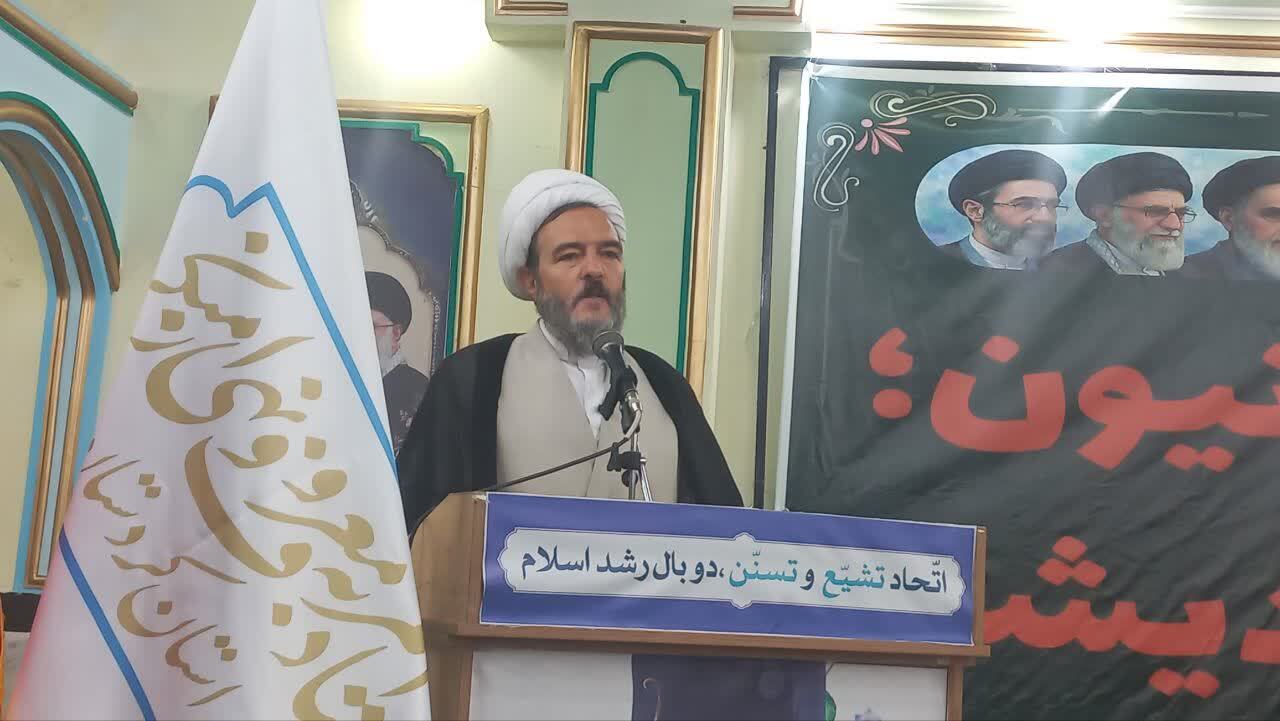 وحدت، یکی از مهمترین معروفهای جامعه اسلامی است وحدت، یکی از مهمترین معروفهای جامعه اسلامی است