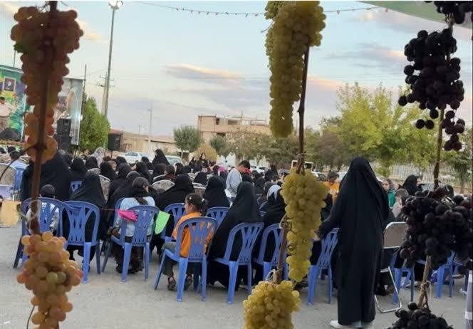آماده‌سازی یاسوکند برای میزبانی ششمین جشنواره انگور/ فرماندار بیجار از روند برگزاری بازدید کرد