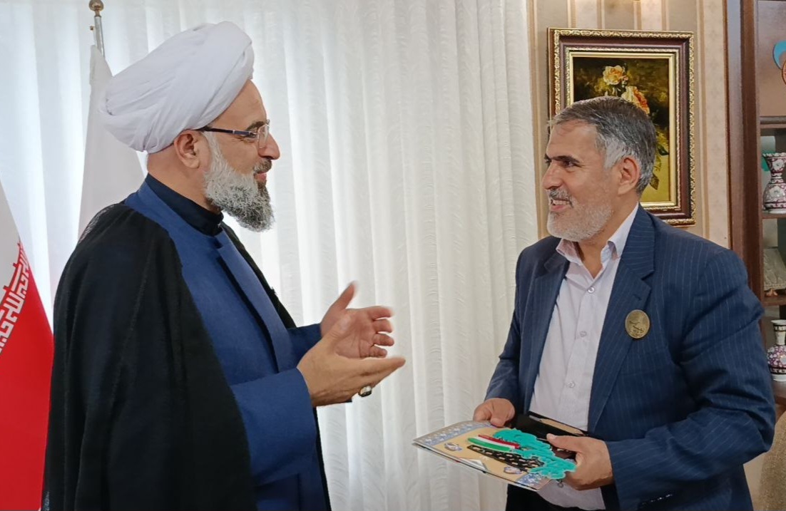 تجلیل رئیس ستاد امر به معروف کشور از نقش سپاه کردستان در حفظ آرامش استان تجلیل رئیس ستاد امر به معروف کشور از نقش سپاه کردستان در حفظ آرامش استان