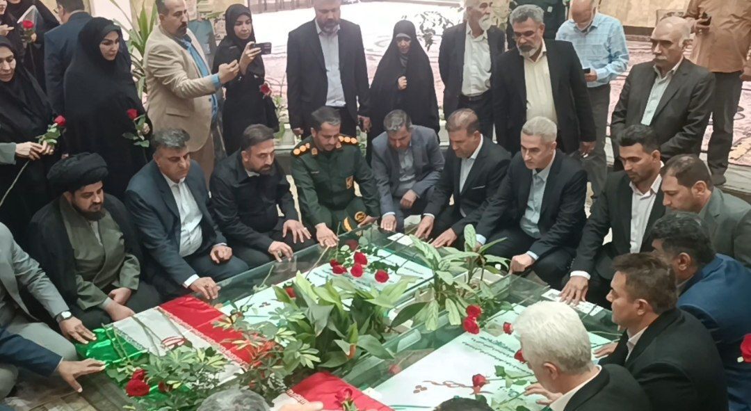 تجدید میثاق مسئولان پردیس پردیس با آرمانهای شهدا در آیین غبارروبی مزار شهدا تجدید میثاق مسئولان پردیس پردیس با آرمانهای شهدا در آیین غبارروبی مزار شهدا