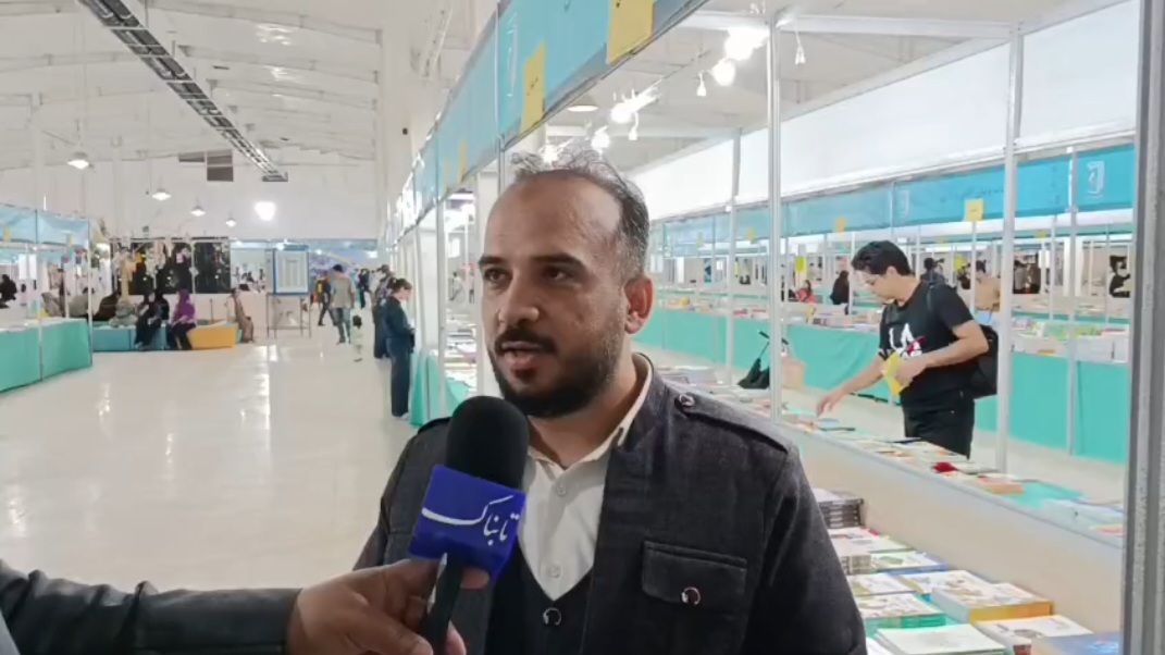 بازگشت کتاب به متن زندگی؛ استقبال گسترده مردم از نمایشگاه کتاب کردستان + فیلم بازگشت کتاب به متن زندگی؛ استقبال گسترده مردم از نمایشگاه کتاب کردستان + فیلم