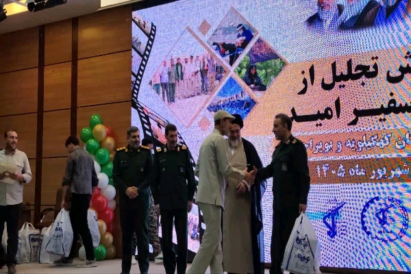 جهادگران باید سفیر کار و تلاش و خدمت باشند/ اقتصاد هم نیازمند آرایش جنگی است جهادگران باید سفیر کار و تلاش و خدمت باشند/ اقتصاد هم نیازمند آرایش جنگی است