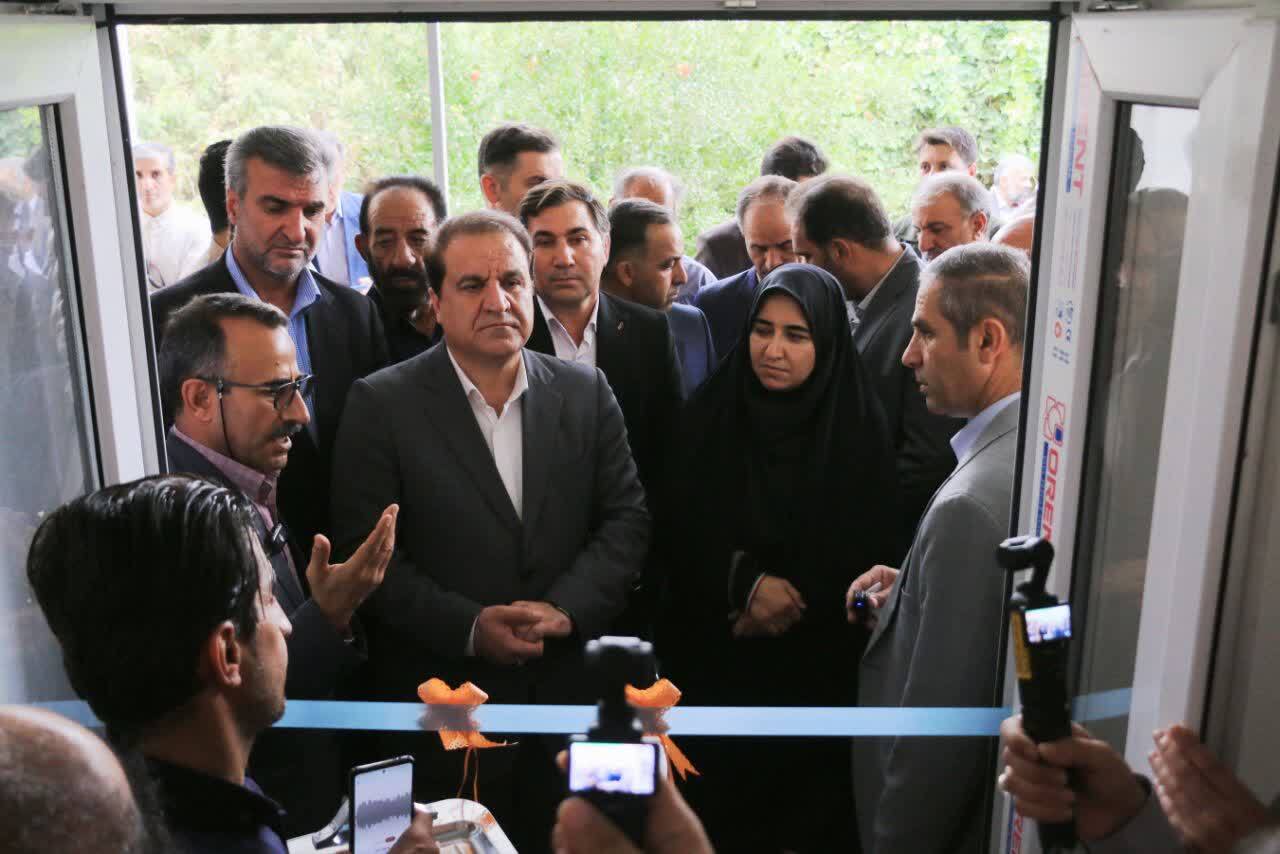 بهرهبرداری از ۶۵۱ واحد مسکونی در استان ایلام همزمان با افتتاح منزل شهید زارعی بهرهبرداری از ۶۵۱ واحد مسکونی در استان ایلام همزمان با افتتاح منزل شهید زارعی